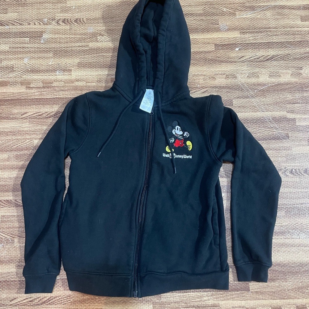 Walt Disney World zip up